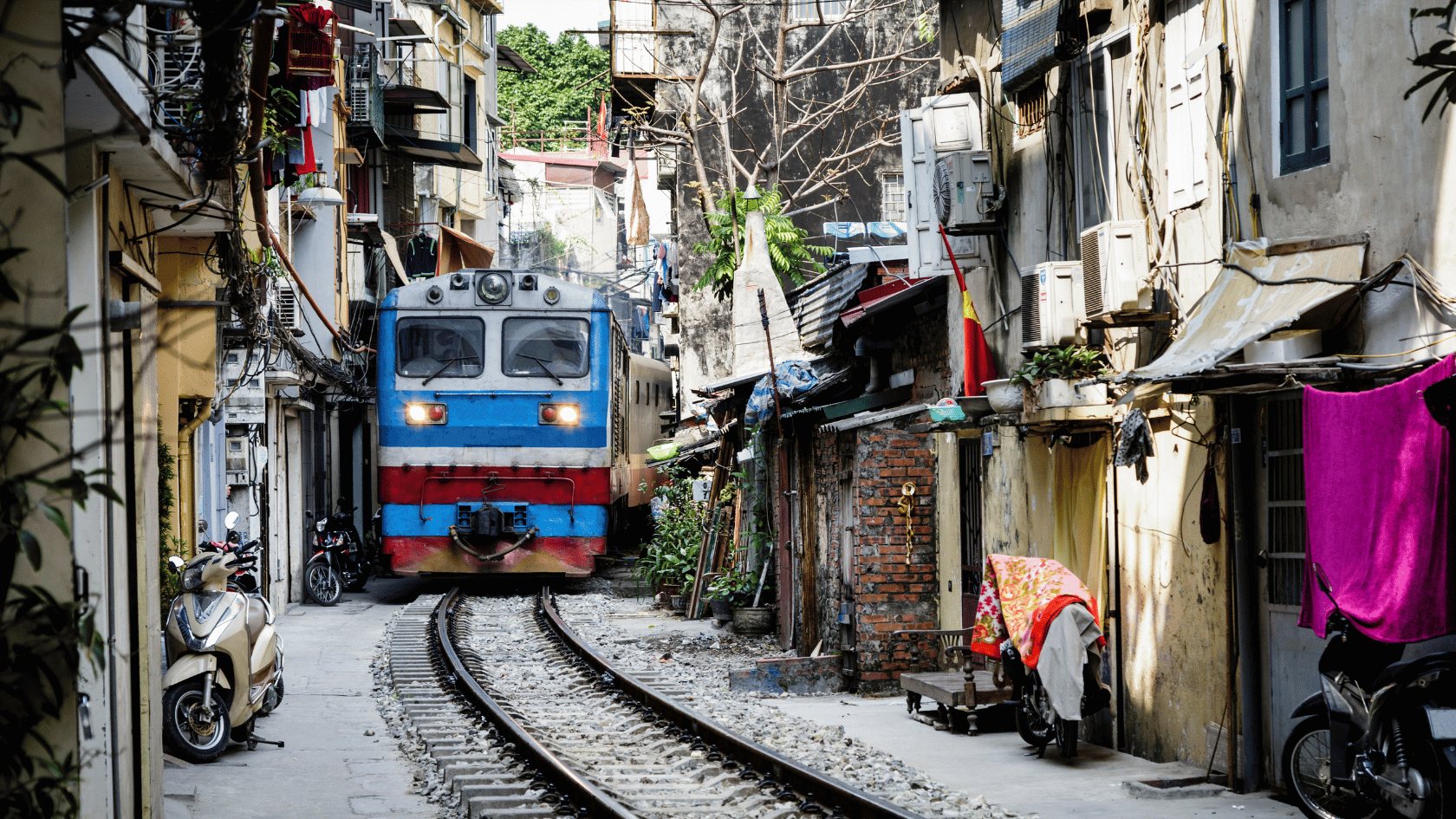 Hanoi Train Street: What It Is, Why It’s Famous, and What to Experience