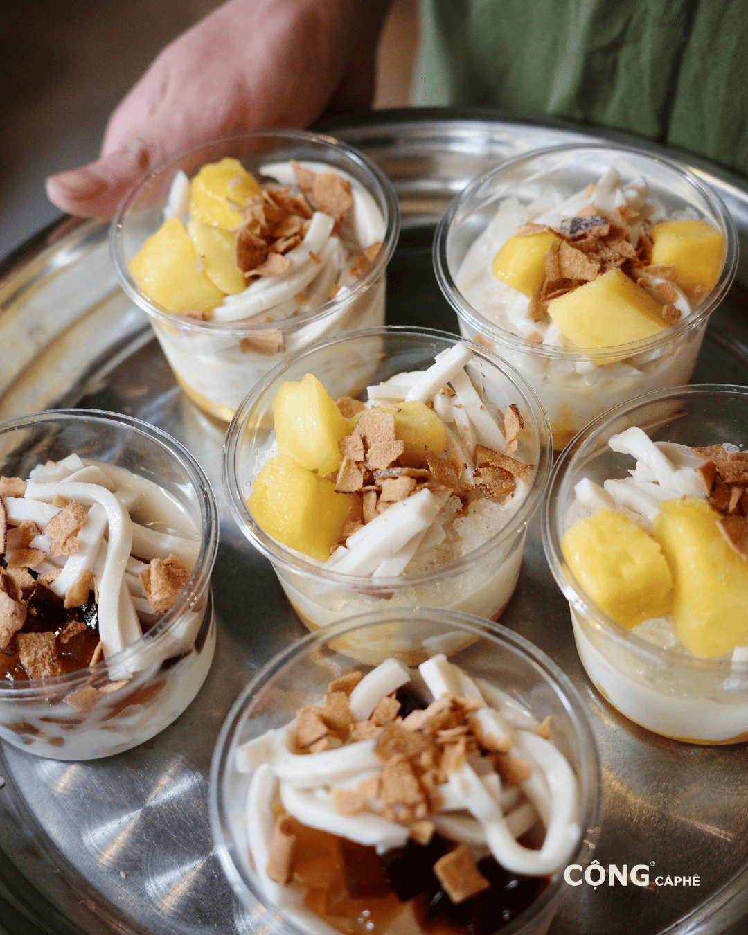 Desserts vietnamiens à Paris : découvrez la nouvelle collection de chè de Cộng Cà Phê